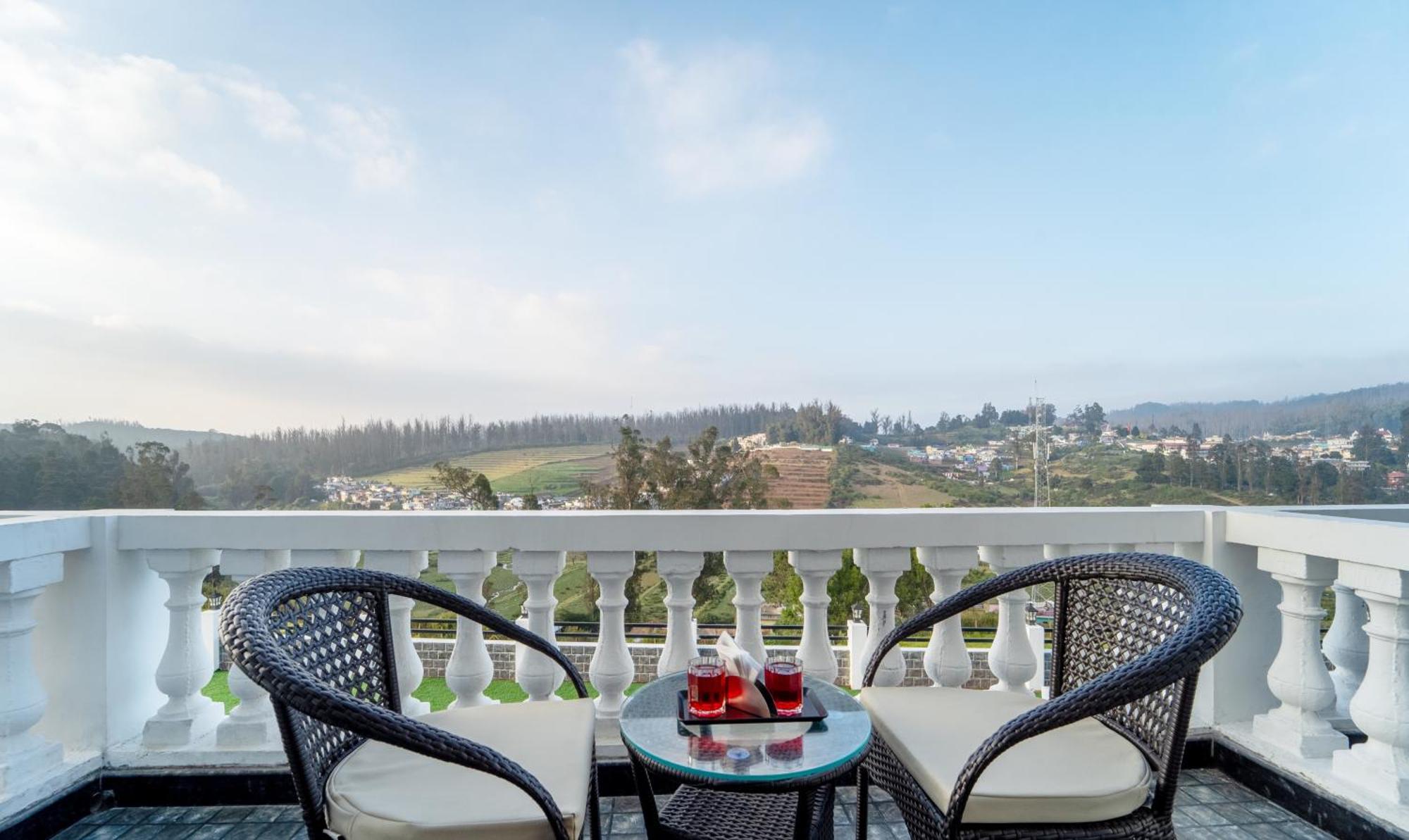Treebo Skydale Premium Suites, 1500 Mtrs From Ooty Lake Exterior foto